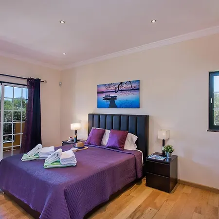 Nincha - Heated Pool - Free Wi-fi - Air Con Вилла *