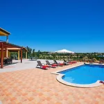 Nincha - Heated Pool - Free Wi-fi - Air Con Villa *