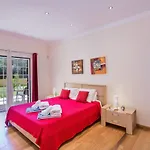 Villa Nincha - Heated Pool - Free Wi-fi - Air Con