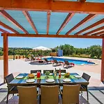 Villa Nincha - Heated Pool - Free Wi-fi - Air Con Albufeira