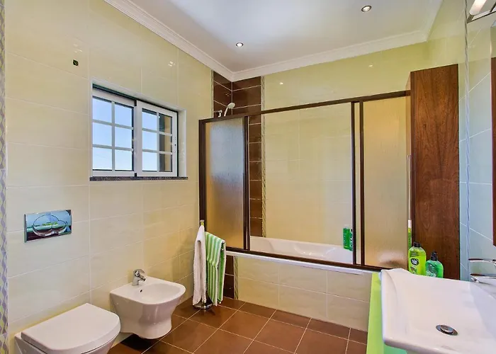 Nincha - Heated Pool - Free Wi-fi - Air Con ヴィラ *