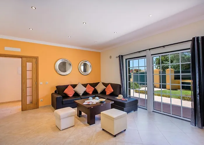 Nincha - Heated Pool - Free Wi-fi - Air Con * アルブフェイラ