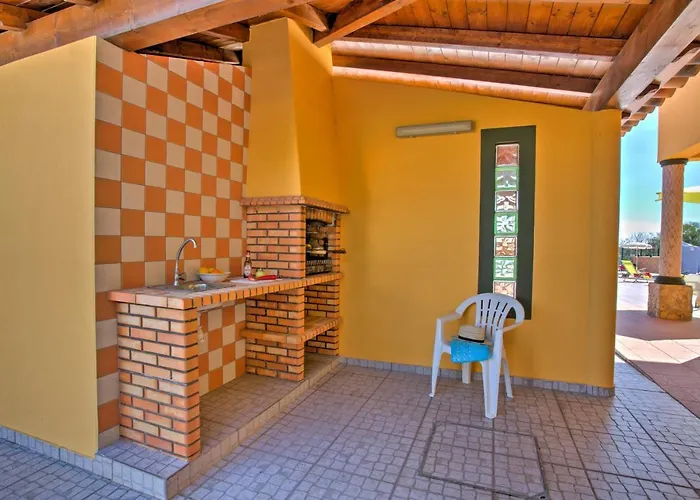 ヴィラ Nincha - Heated Pool - Free Wi-fi - Air Con