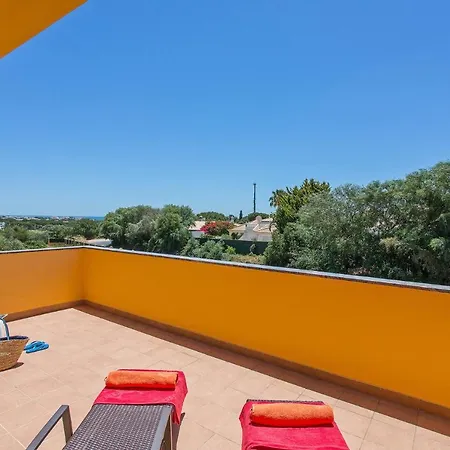 Nincha - Heated Pool - Free Wi-fi - Air Con * Albufeira