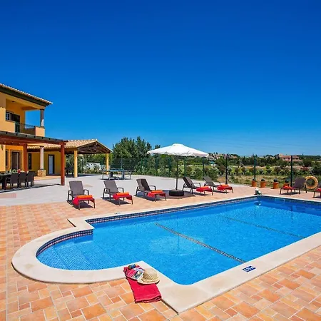 Nincha - Heated Pool - Free Wi-fi - Air Con Villa