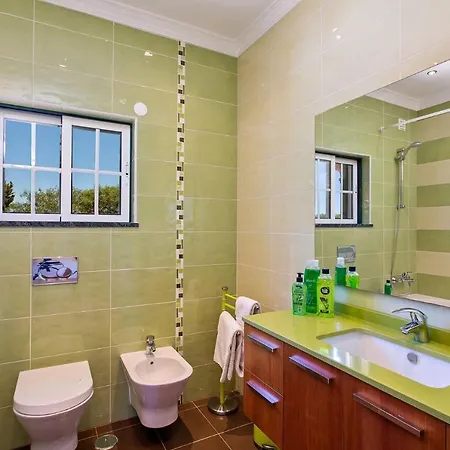 Nincha - Heated Pool - Free Wi-fi - Air Con Villa *